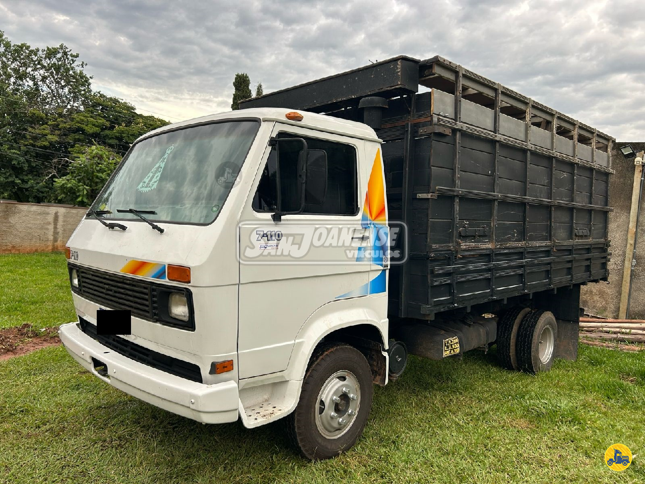 CAMINHAO VOLKSWAGEN VW 7110 Boiadeiro 3/4 4x2 Sanjoanense Veículos LIMEIRA SÃO PAULO SP