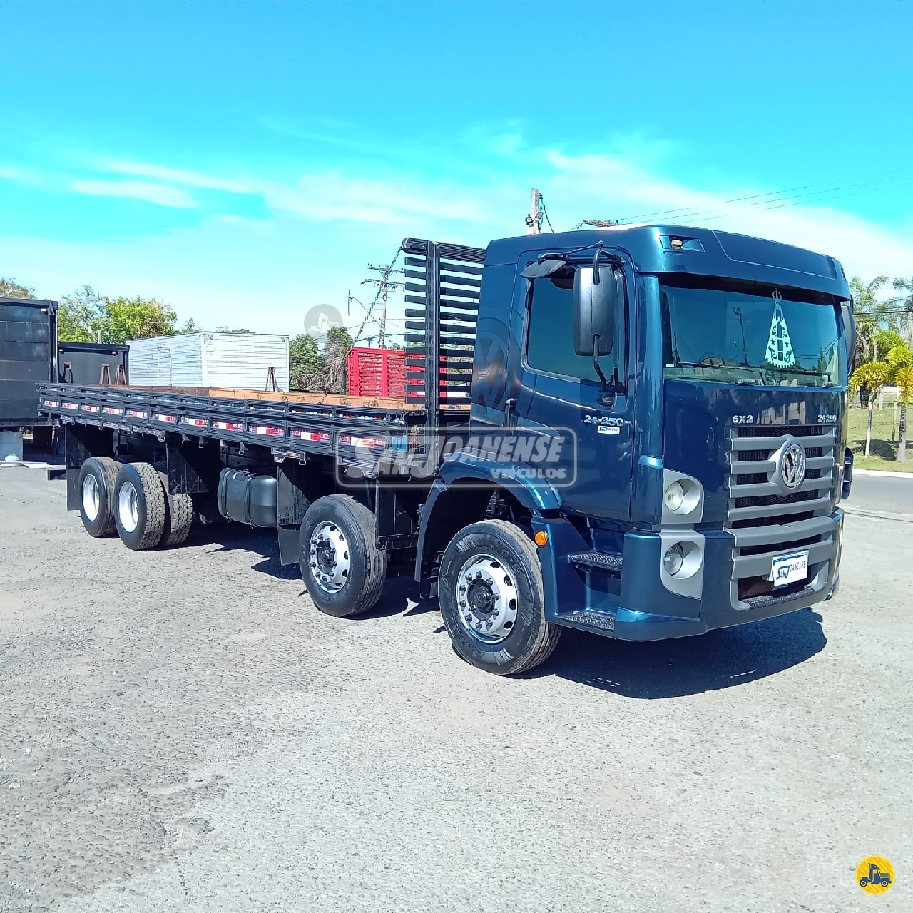 CAMINHAO VOLKSWAGEN VW 24250 Carga Seca BiTruck 8x2 Sanjoanense Veículos LIMEIRA SÃO PAULO SP