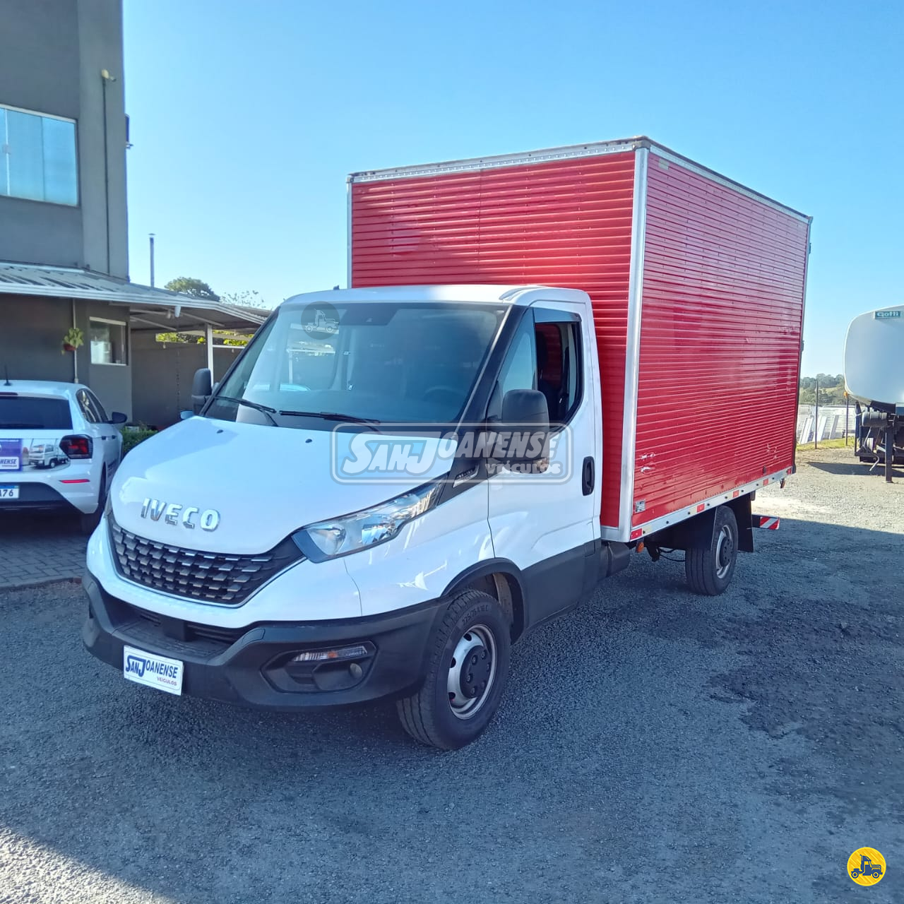 CAMINHAO IVECO DAILY 35-150 Baú Furgão 3/4 4x2 Sanjoanense Veículos LIMEIRA SÃO PAULO SP