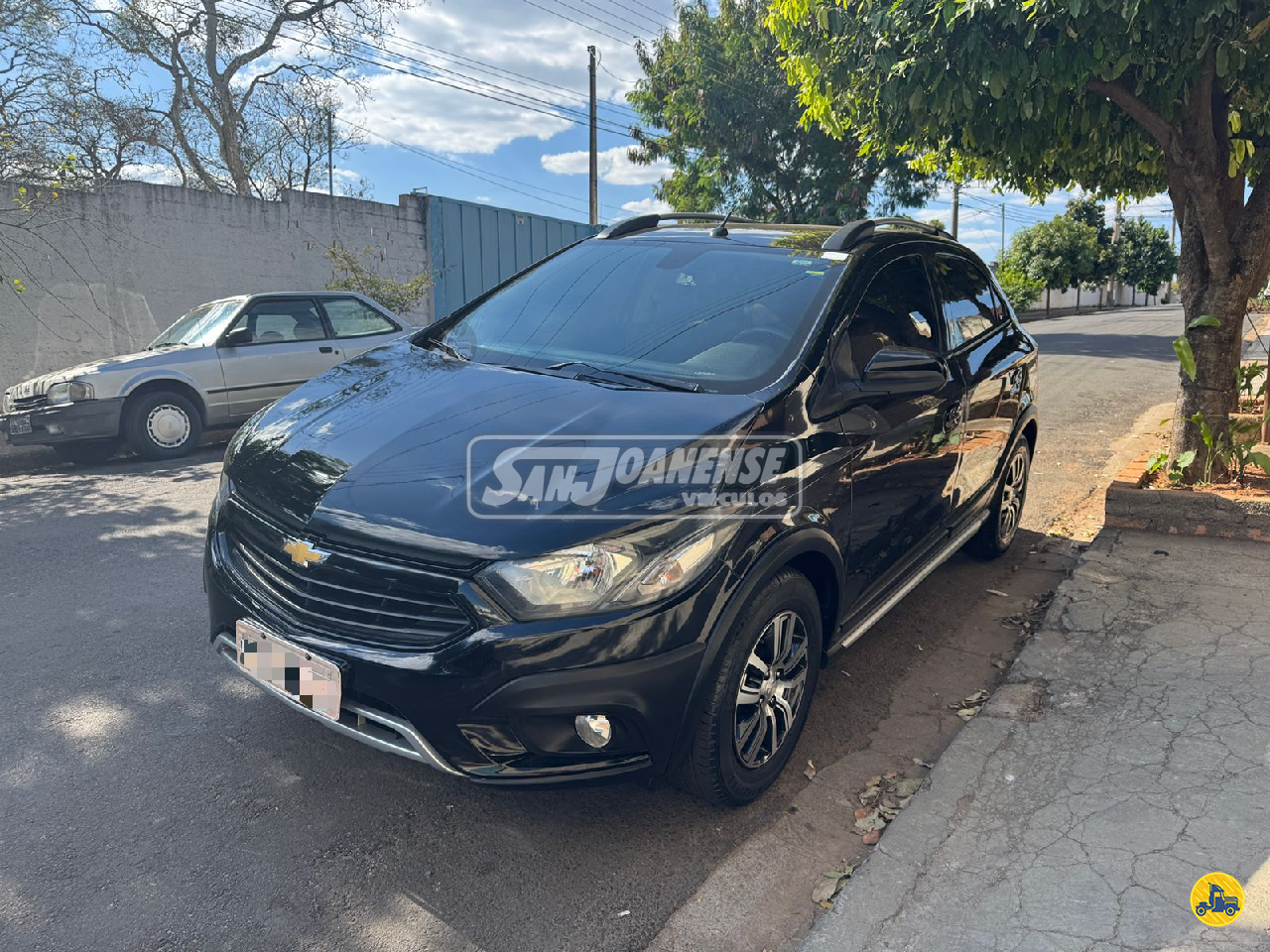 CARRO GM - Chevrolet Onix 1.4 Activ Sanjoanense Veículos LIMEIRA SÃO PAULO SP
