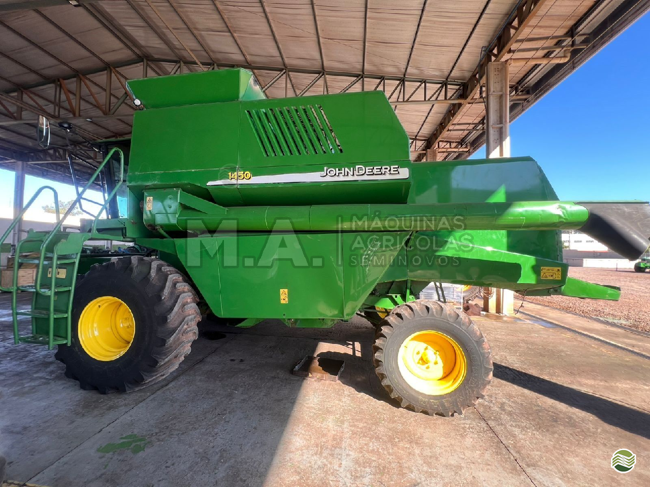 COLHEITADEIRA JOHN DEERE JOHN DEERE 1175 M.A. Máquinas Agrícolas -  Assis Chateaubriand ASSIS CHATEAUBRIAND PARANÁ PR