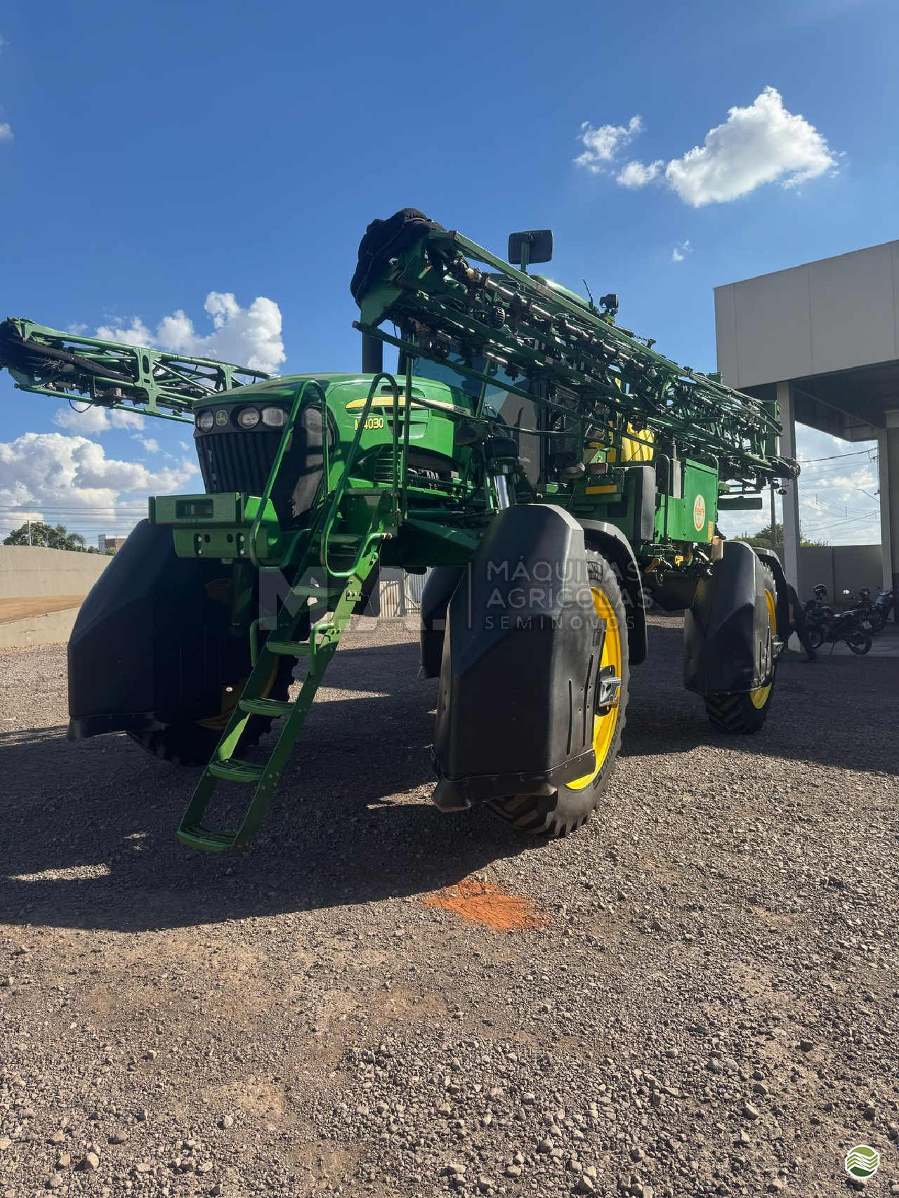 PULVERIZADOR JOHN DEERE JOHN DEERE M4030 Tração 4x4 M.A. Máquinas Agrícolas - Goioerê GOIOERE PARANÁ PR