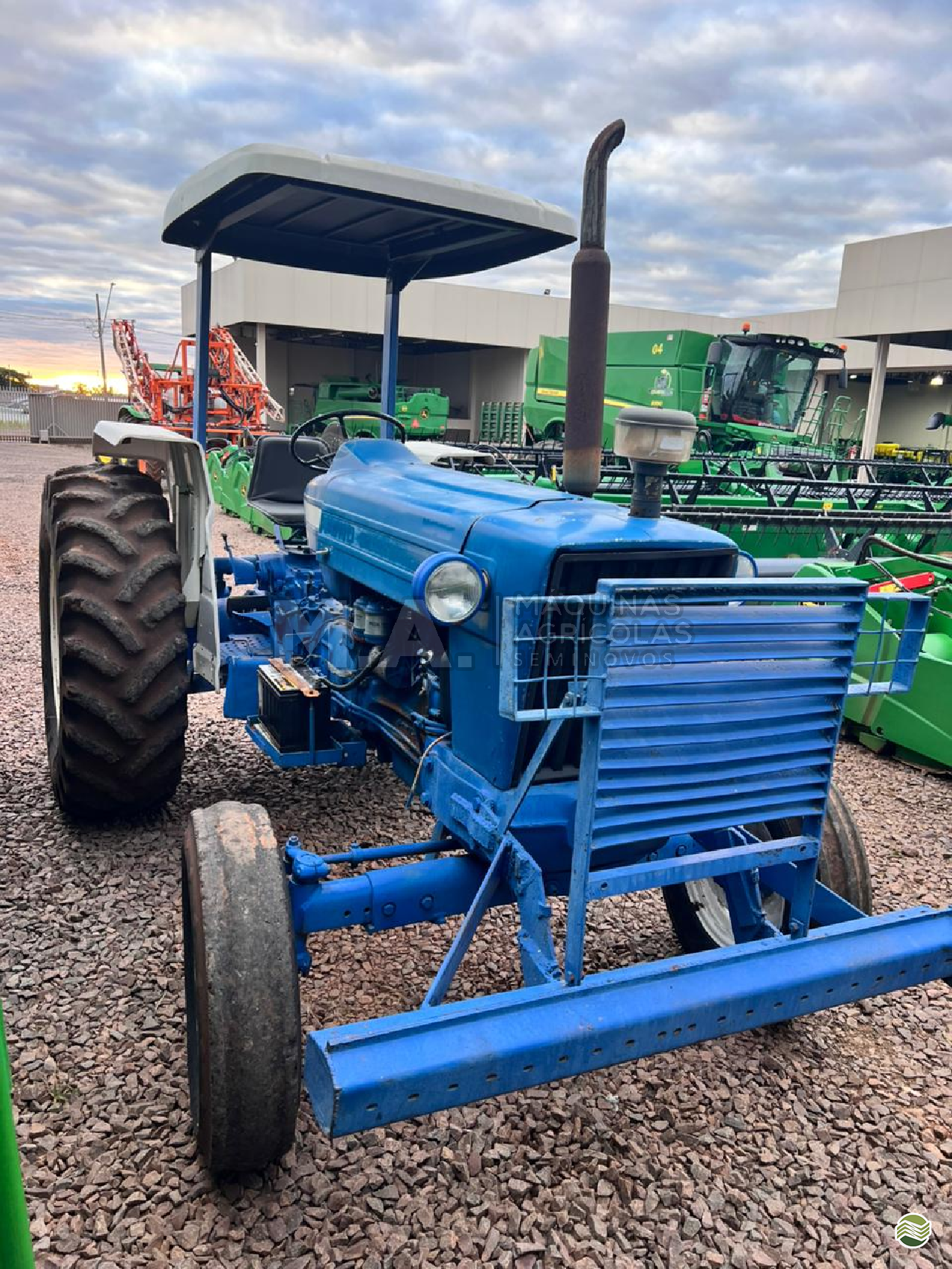 TRATOR FORD FORD 6600 Tração 4x2 M.A. Máquinas Agrícolas - Goioerê GOIOERE PARANÁ PR