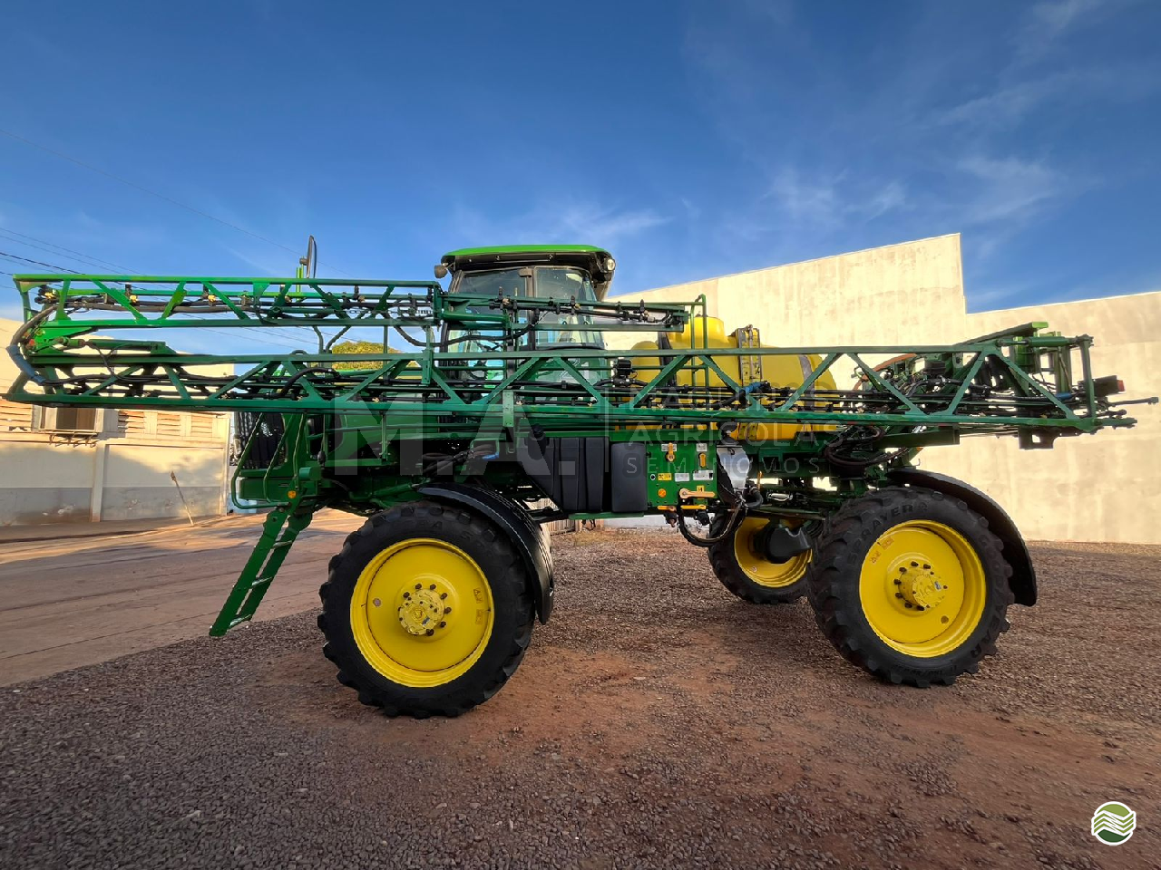 PULVERIZADOR JOHN DEERE JOHN DEERE 4630 Tração 4x4 M.A. Máquinas Agrícolas - Palotina PALOTINA PARANÁ PR