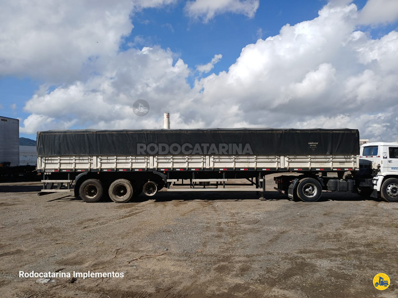 CARRETA SEMI-REBOQUE GRANELEIRO Rodocatarina - Librelato  ITAJAI SANTA CATARINA SC