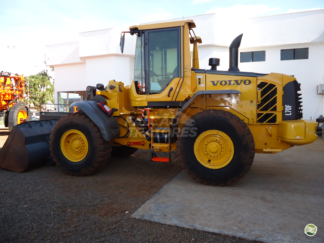 PA CARREGADEIRA VOLVO L70F Falcão Tratores - Jacto - Landini NOVA ANDRADINA MATO GROSSO DO SUL MS