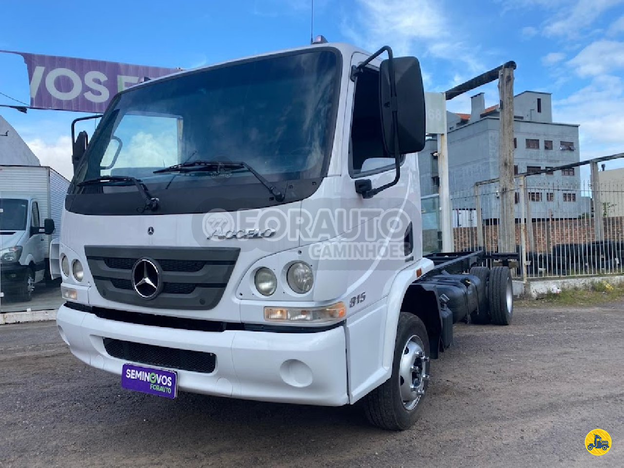 CAMINHAO MERCEDES-BENZ MB 815 Chassis 3/4 4x2 Forauto Caminhões Seminovos - Foton  OSORIO RIO GRANDE DO SUL RS