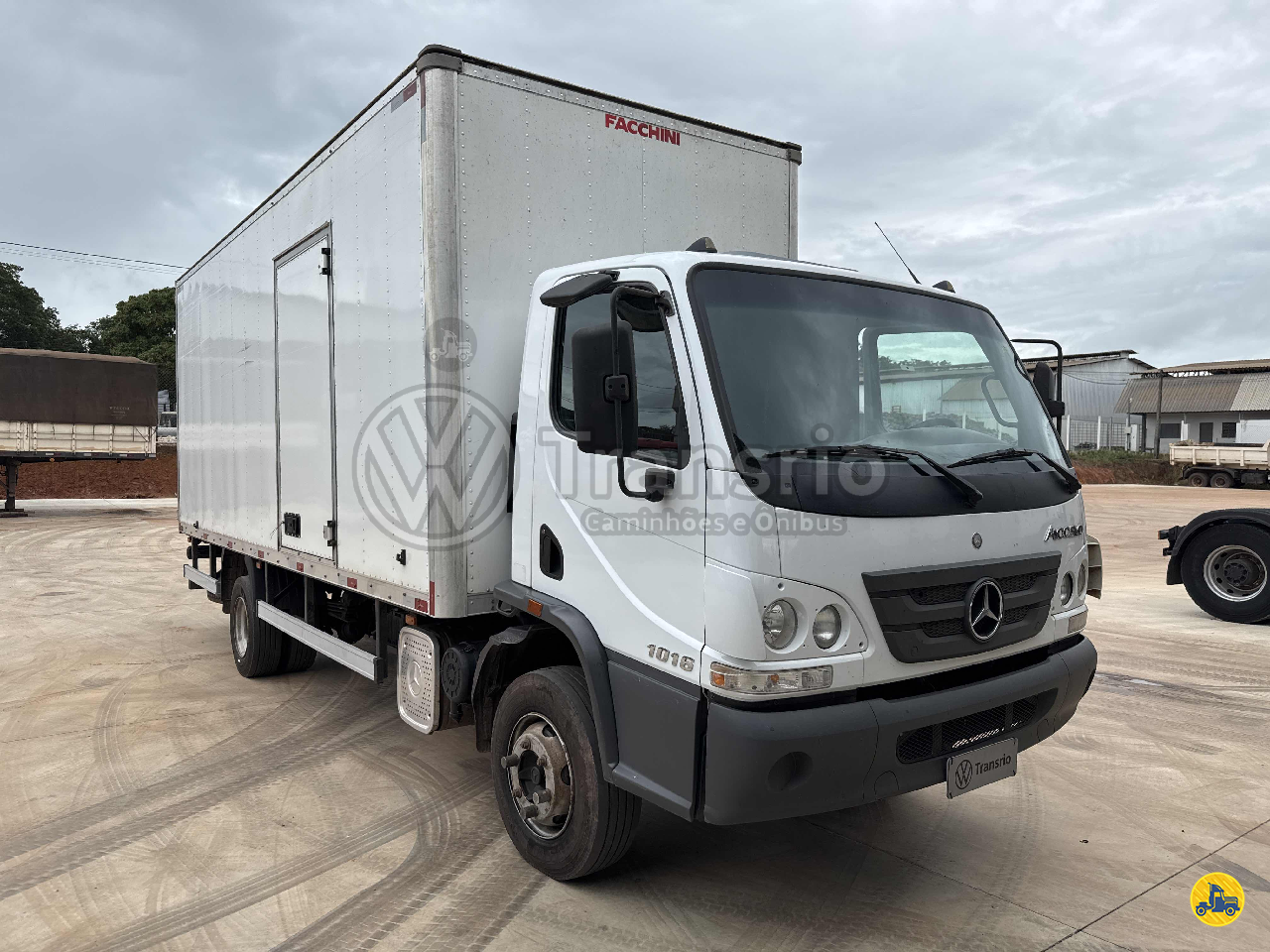 CAMINHAO MERCEDES-BENZ MB 1016 Baú Furgão 3/4 4x2 Transrio VW - Gurupi GURUPI TOCANTINS TO