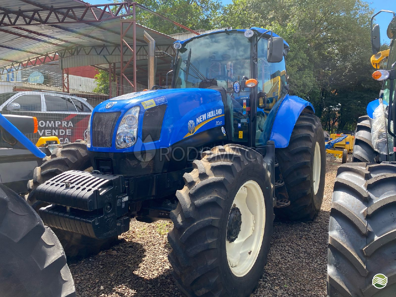 TRATOR NEW HOLLAND NEW T6 120 Tração 4x4 Rodomac Tratores - New Holland SAO MIGUEL DO OESTE SANTA CATARINA SC