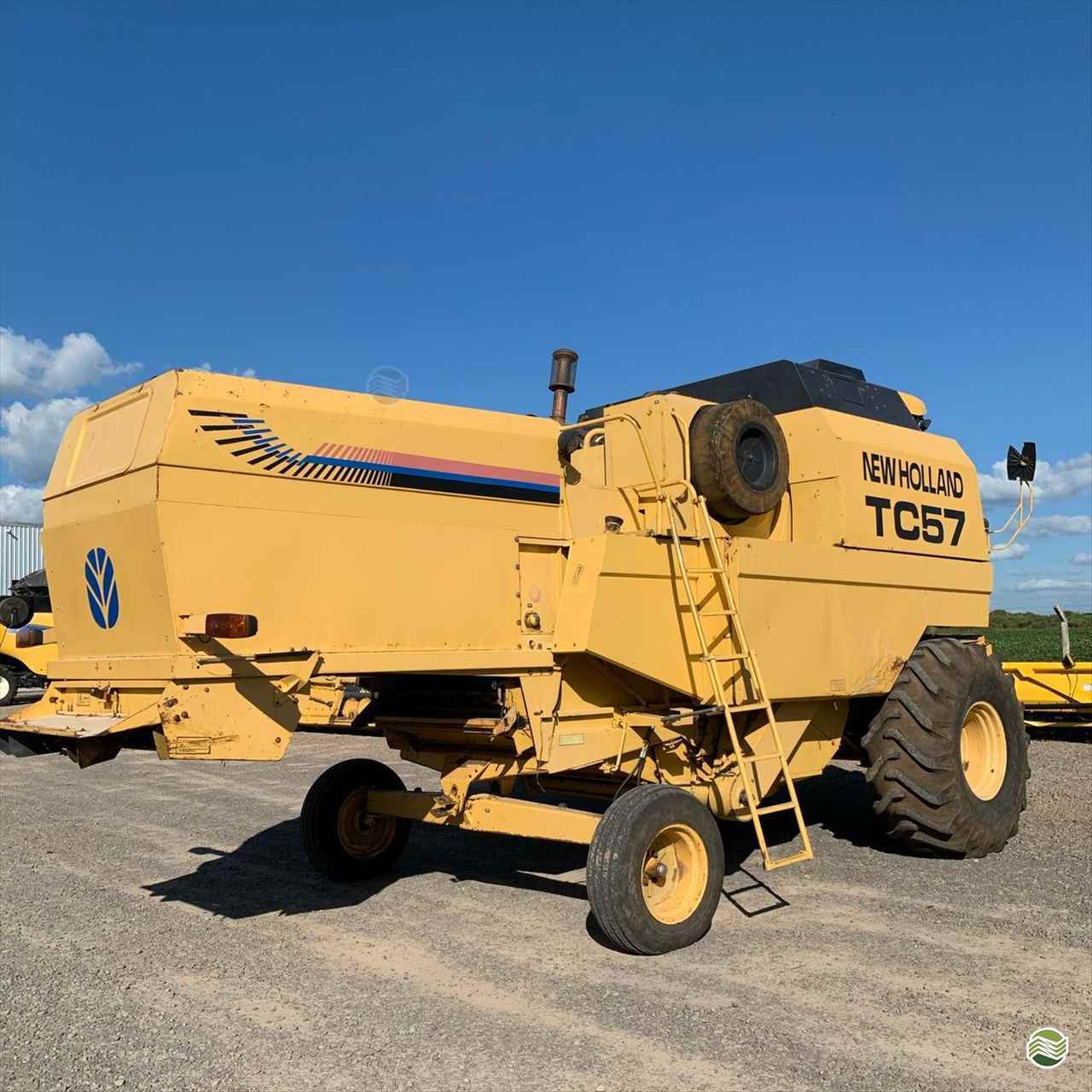 COLHEITADEIRA NEW HOLLAND TC 57 KeSoja - New Holland ERECHIM RIO GRANDE DO SUL RS