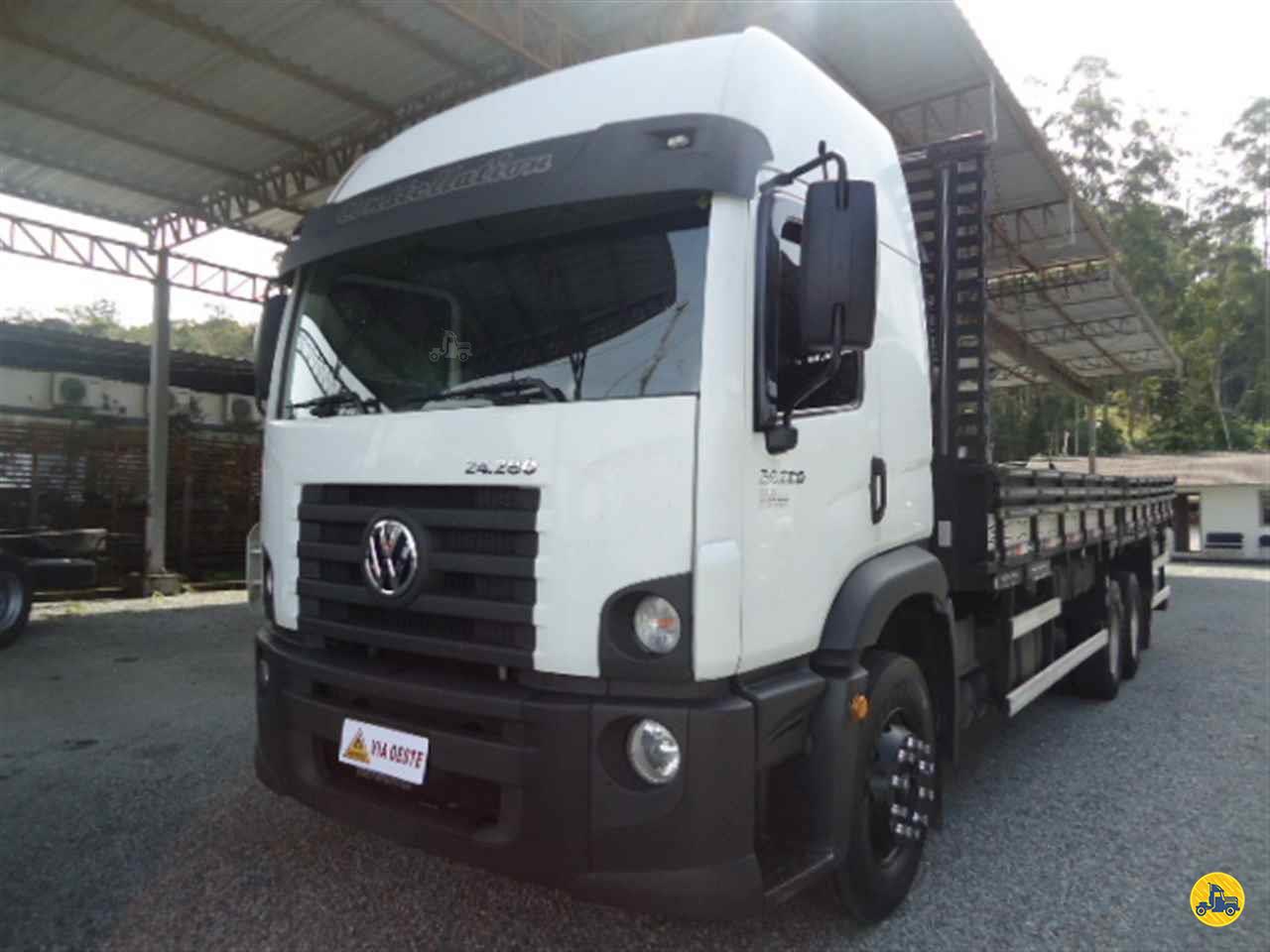 CAMINHAO VOLKSWAGEN VW 24280 Carga Seca Truck 6x2 Via Oeste Caminhões BLUMENAU SANTA CATARINA SC