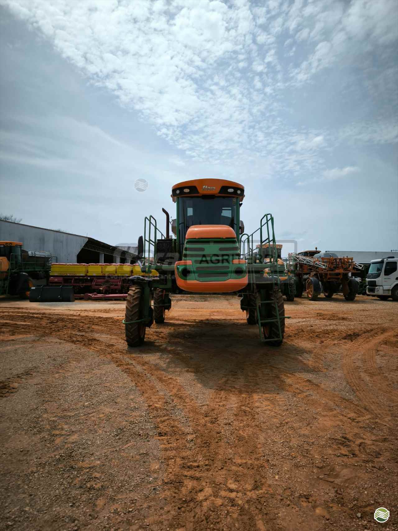 DISTRIBUIDOR AUTOPROPELIDO STARA HERCULES 5.0 Tração 4x4 Agriterra Concessionária Stara - Lucas do Rio Verde LUCAS DO RIO VERDE MATO GROSSO MT