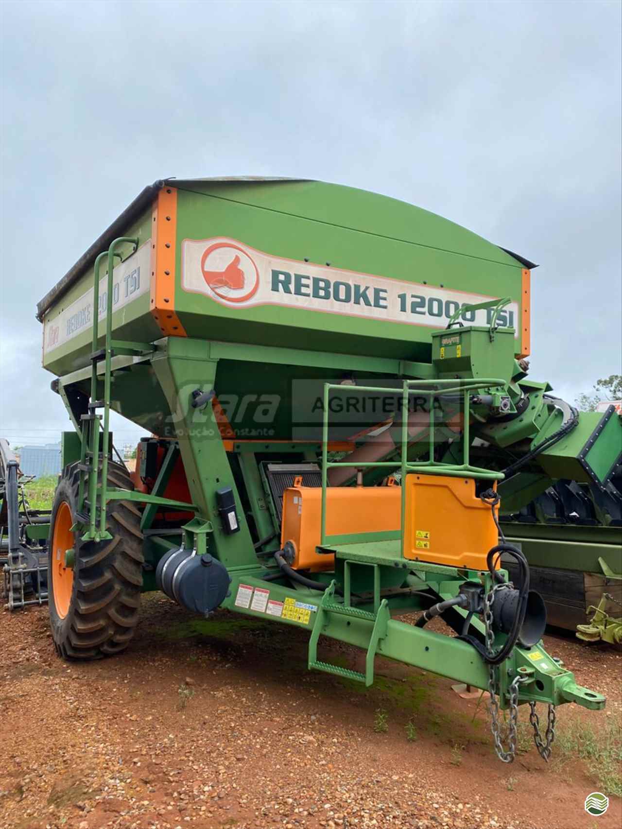IMPLEMENTOS AGRICOLAS TRATADOR DE SEMENTES CARRETA TRATADORA DE SEMENTE Agriterra Concessionária Stara - Lucas do Rio Verde LUCAS DO RIO VERDE MATO GROSSO MT