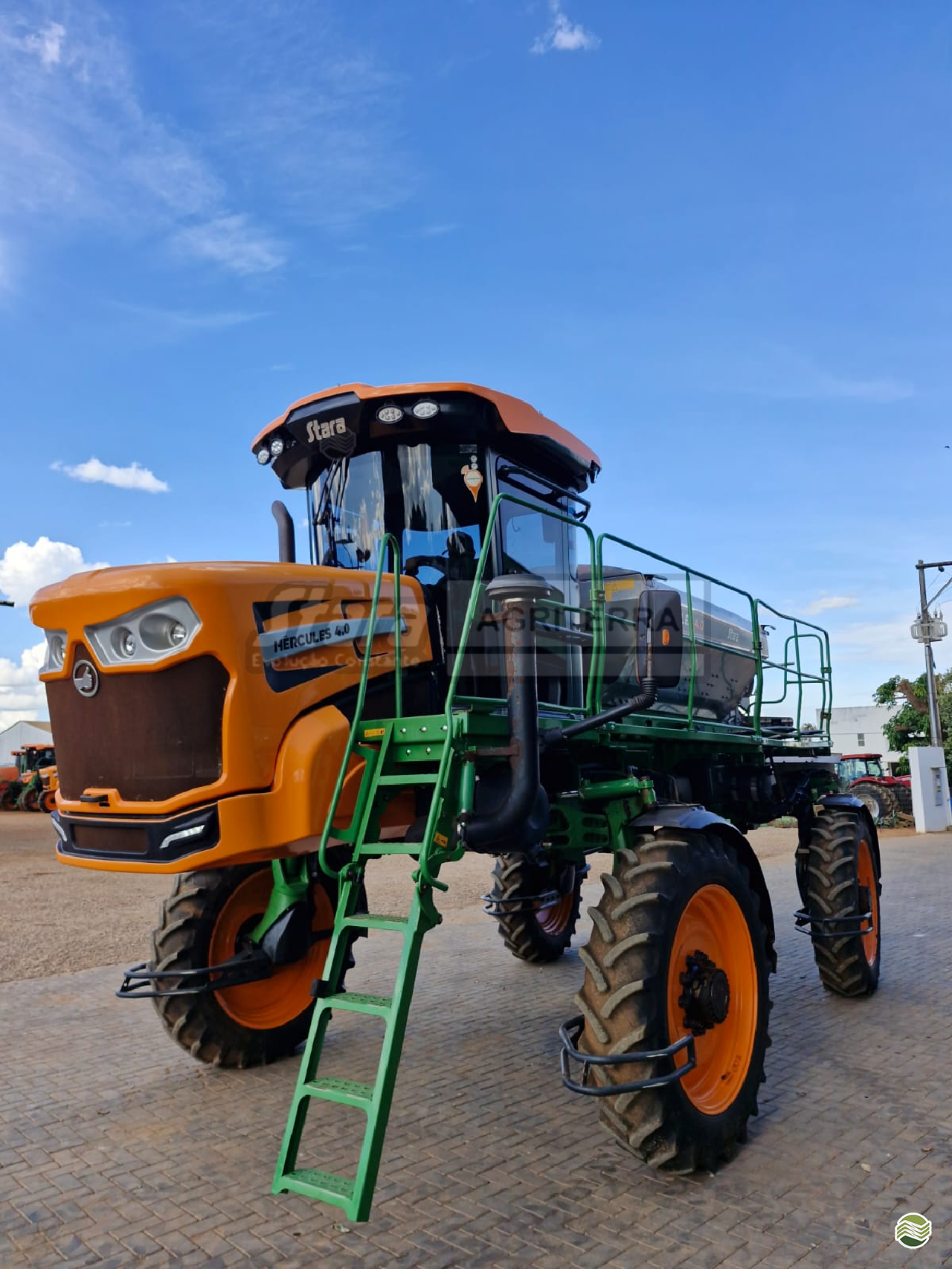 DISTRIBUIDOR AUTOPROPELIDO STARA HERCULES 4.0 Agriterra Concessionária Stara - Lucas do Rio Verde LUCAS DO RIO VERDE MATO GROSSO MT