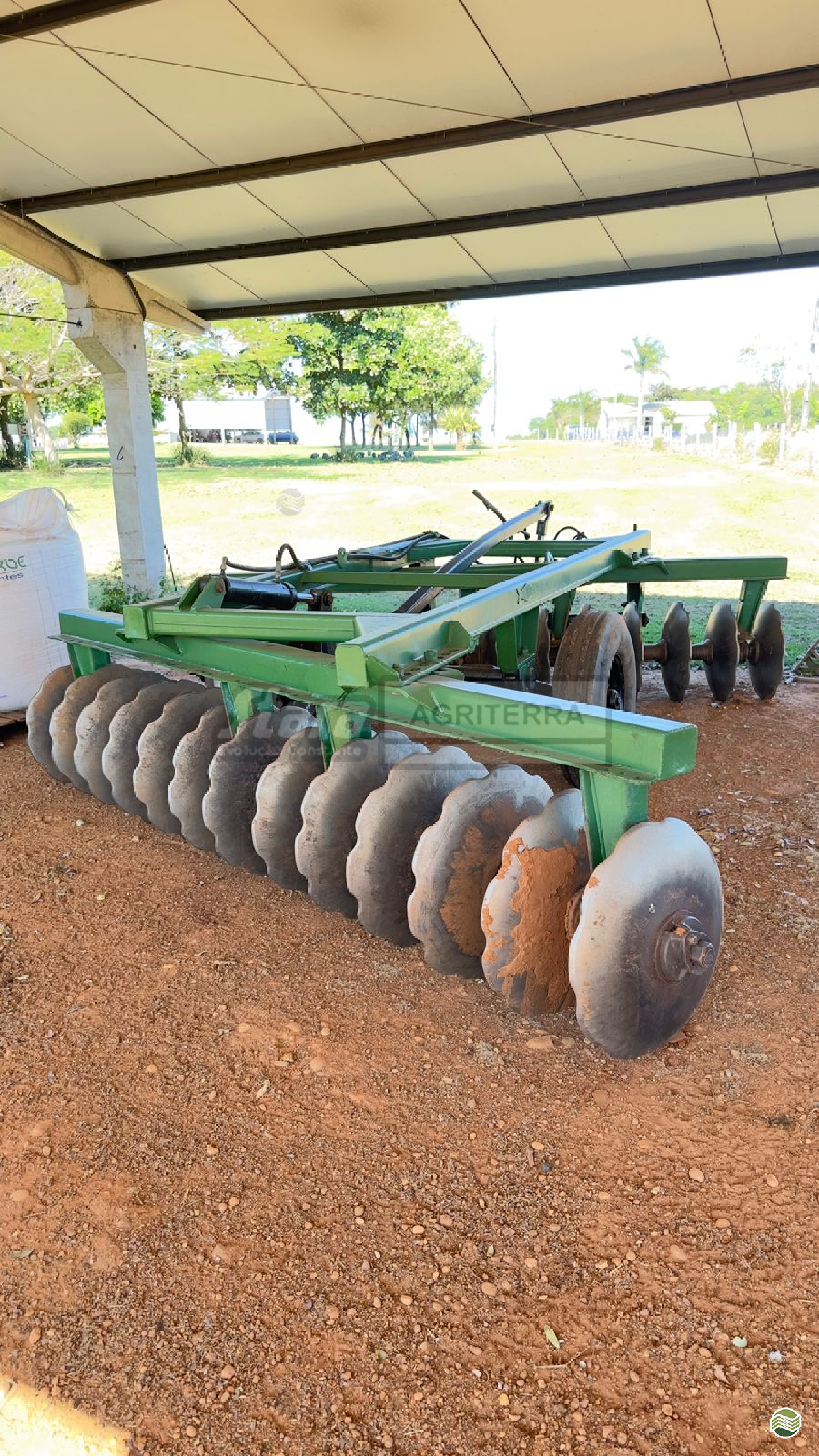 IMPLEMENTOS AGRICOLAS GRADE ARADORA ARADORA 26 DISCOS Agriterra Concessionária Stara - Lucas do Rio Verde LUCAS DO RIO VERDE MATO GROSSO MT