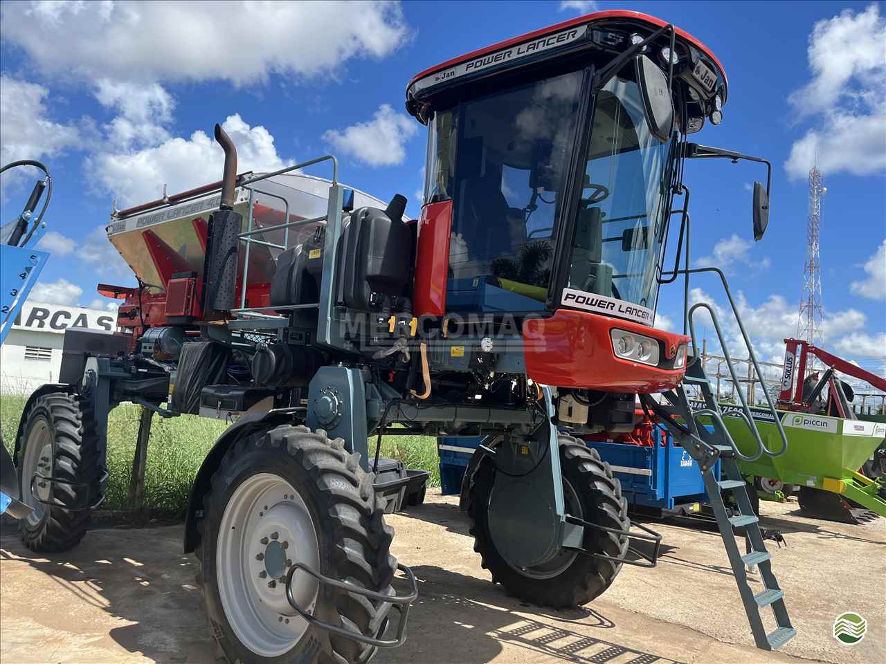 DISTRIBUIDOR AUTOPROPELIDO JAN POWER LANCER 4.000 Mercomaq - JAN PRIMAVERA DO LESTE MATO GROSSO MT