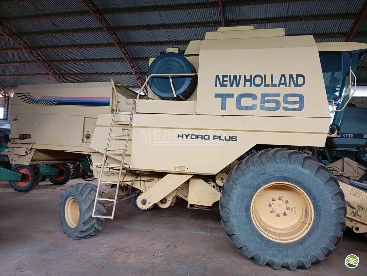 COLHEITADEIRA NEW HOLLAND TC 59 Mercomaq - JAN PRIMAVERA DO LESTE MATO GROSSO MT
