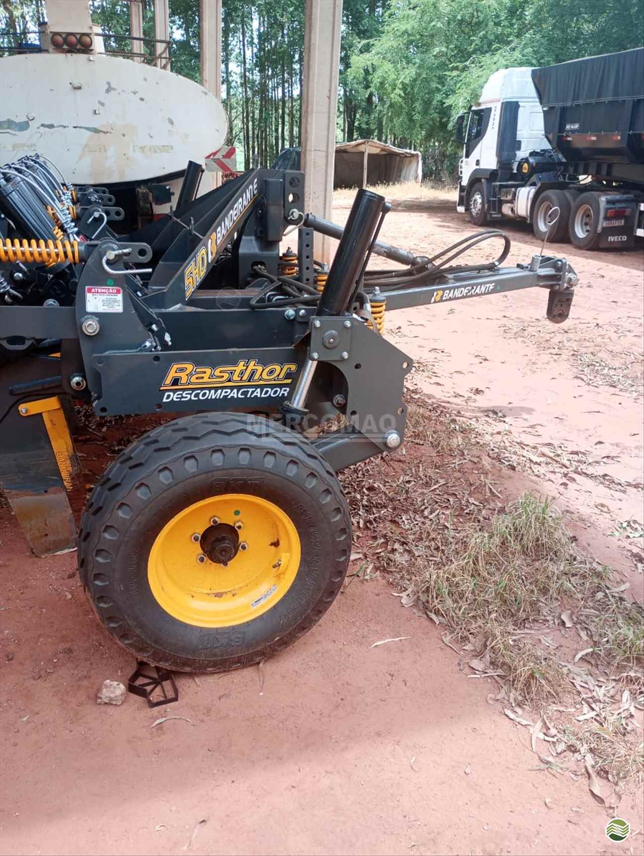 IMPLEMENTOS AGRICOLAS DESCOMPACTADOR DESCOMPACTADORA FERTILIZADORA Mercomaq - JAN PRIMAVERA DO LESTE MATO GROSSO MT