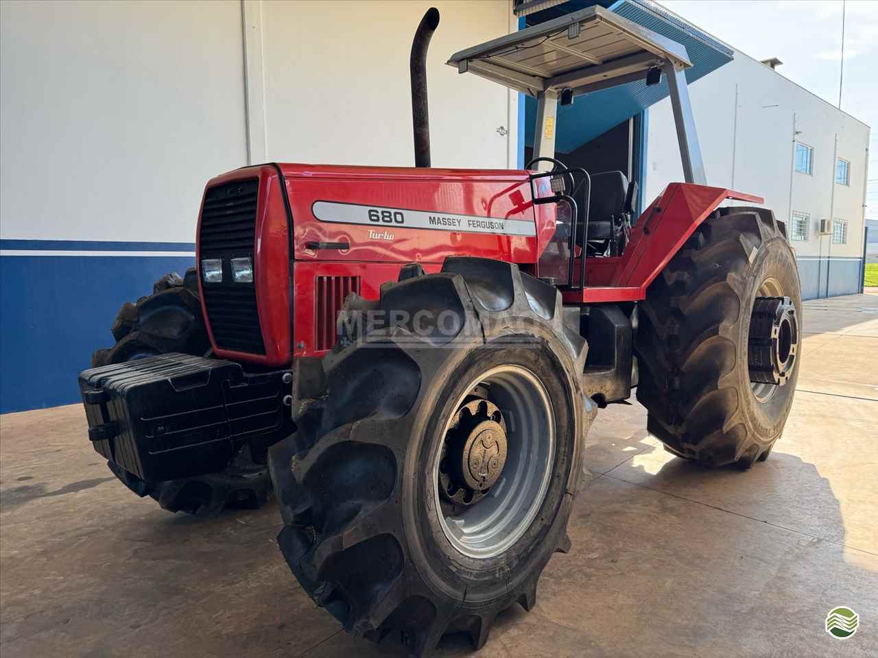 TRATOR MASSEY FERGUSON MF 680 Tração 4x4 Mercomaq - JAN PRIMAVERA DO LESTE MATO GROSSO MT
