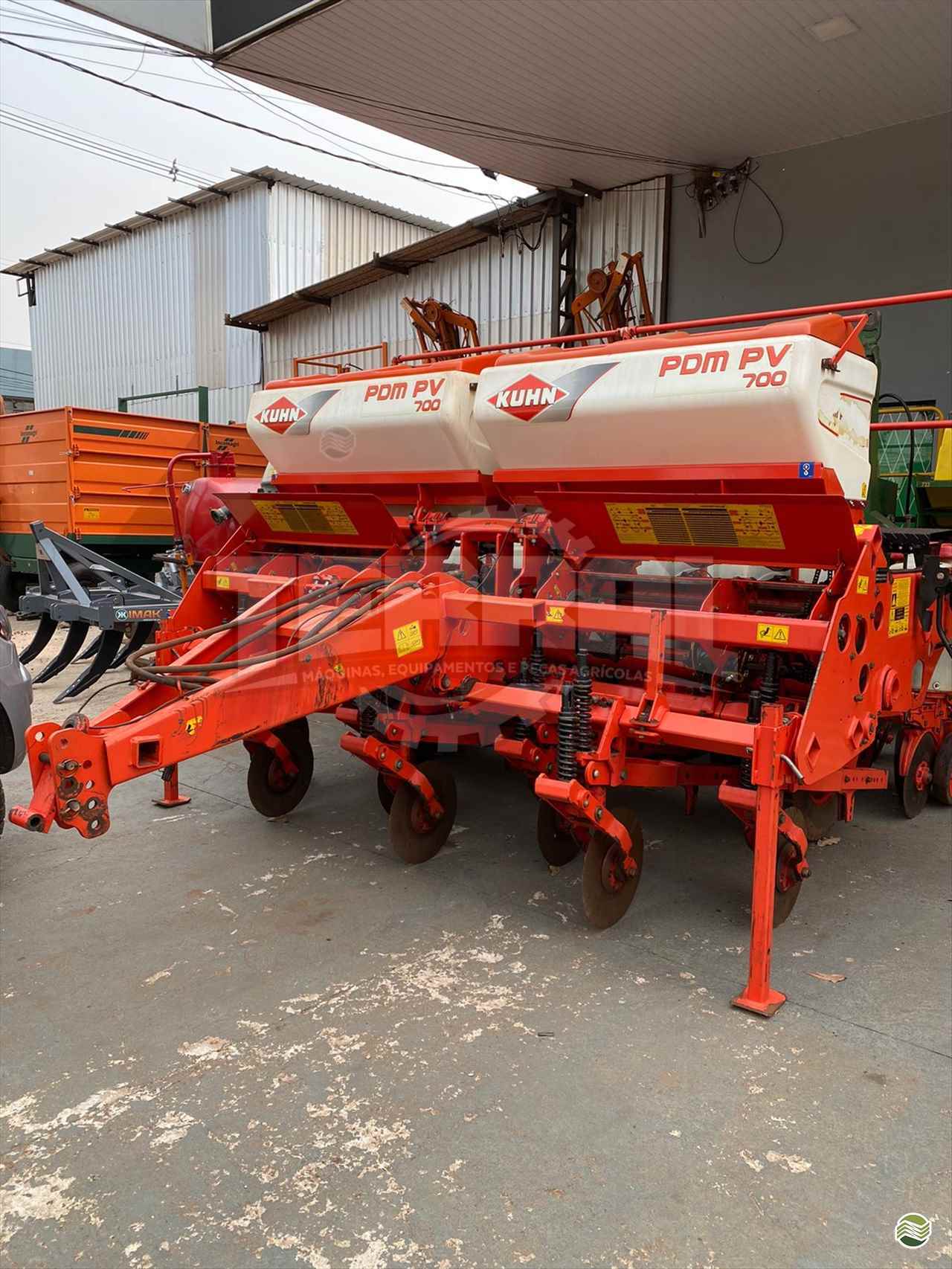 PLANTADEIRA KUHN PDM PG 700 Terral Máquinas e Peças Agrícolas CASCAVEL PARANÁ PR