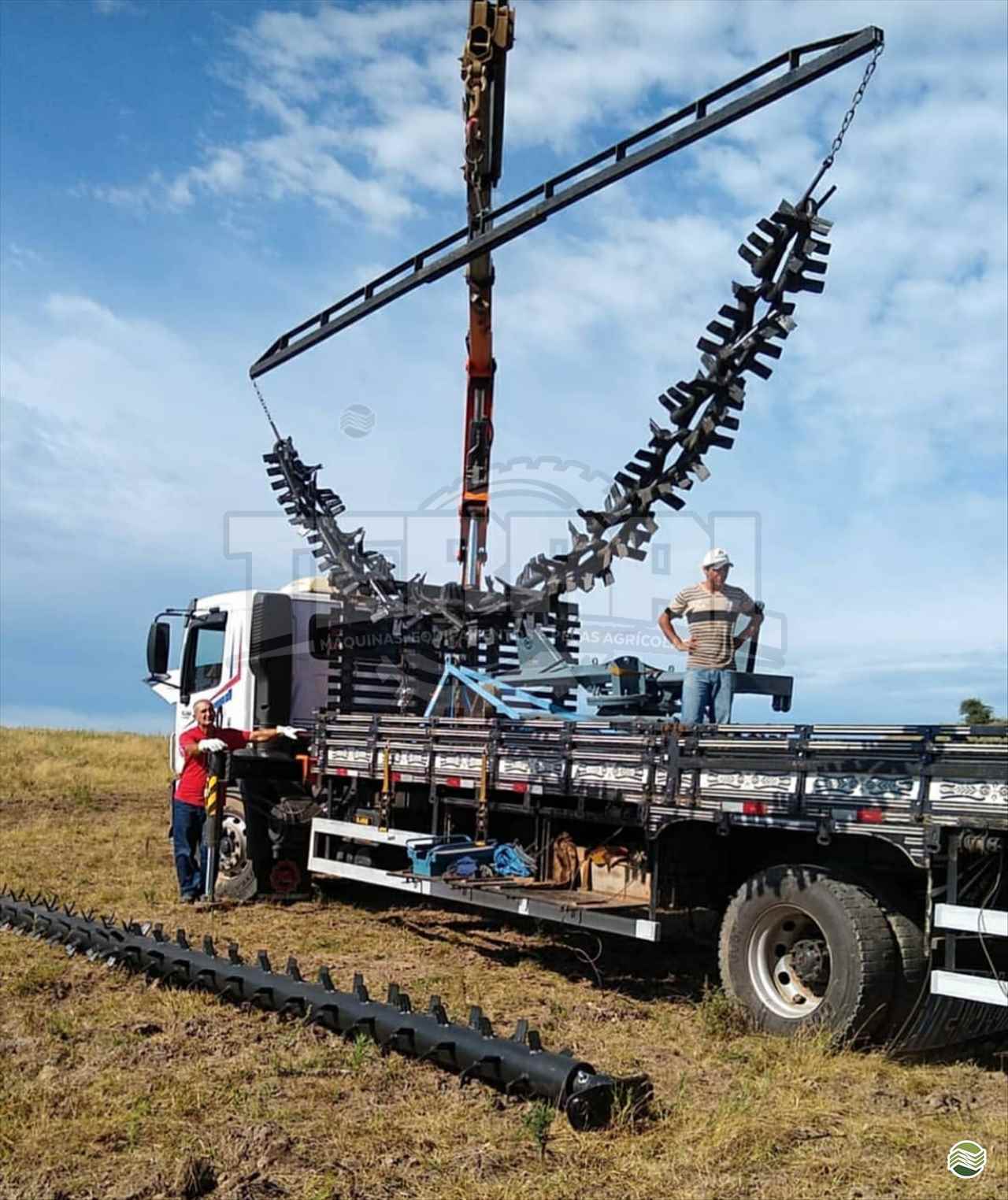 IMPLEMENTOS AGRICOLAS ROLO FACA ROLO FACA CORRENTE Terral Máquinas e Peças Agrícolas CASCAVEL PARANÁ PR