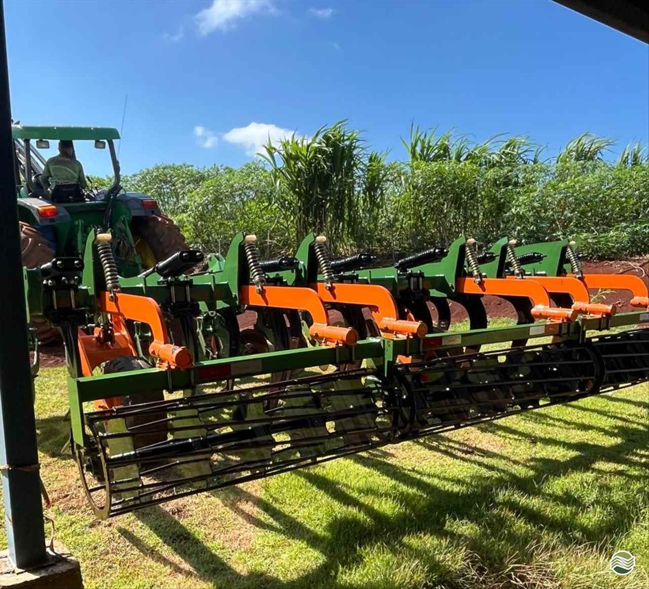 IMPLEMENTOS AGRICOLAS ESCARIFICADOR 15 HASTES DISCO CORTE Rural Vendas® TERRA ROXA PARANÁ PR