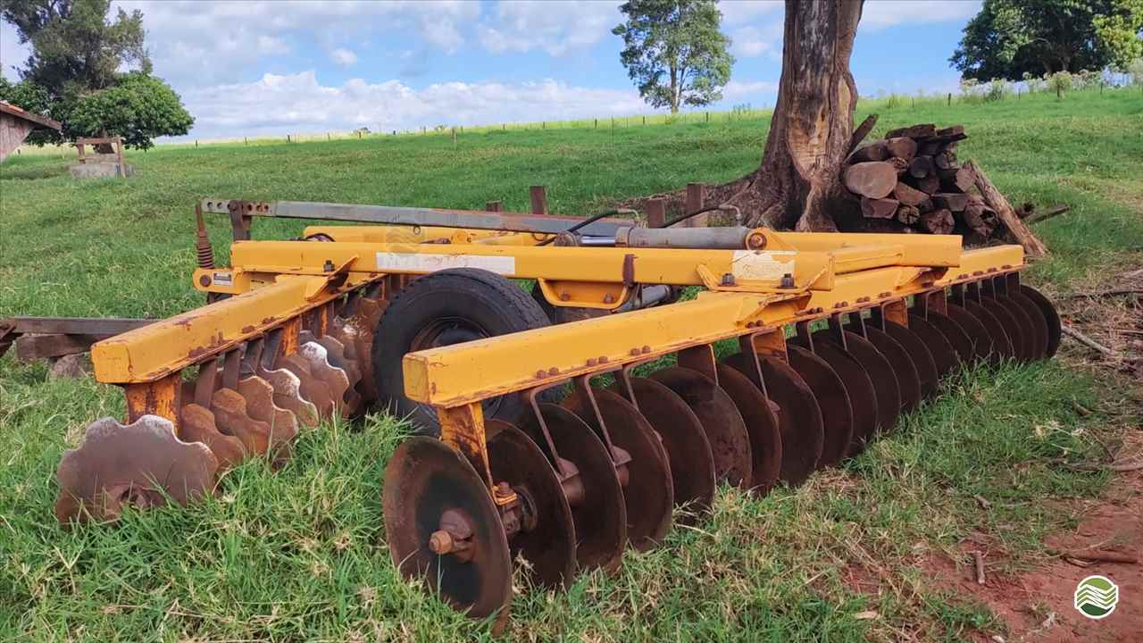 IMPLEMENTOS AGRICOLAS GRADE ARADORA ARADORA 40 DISCOS Rural Vendas® TERRA ROXA PARANÁ PR