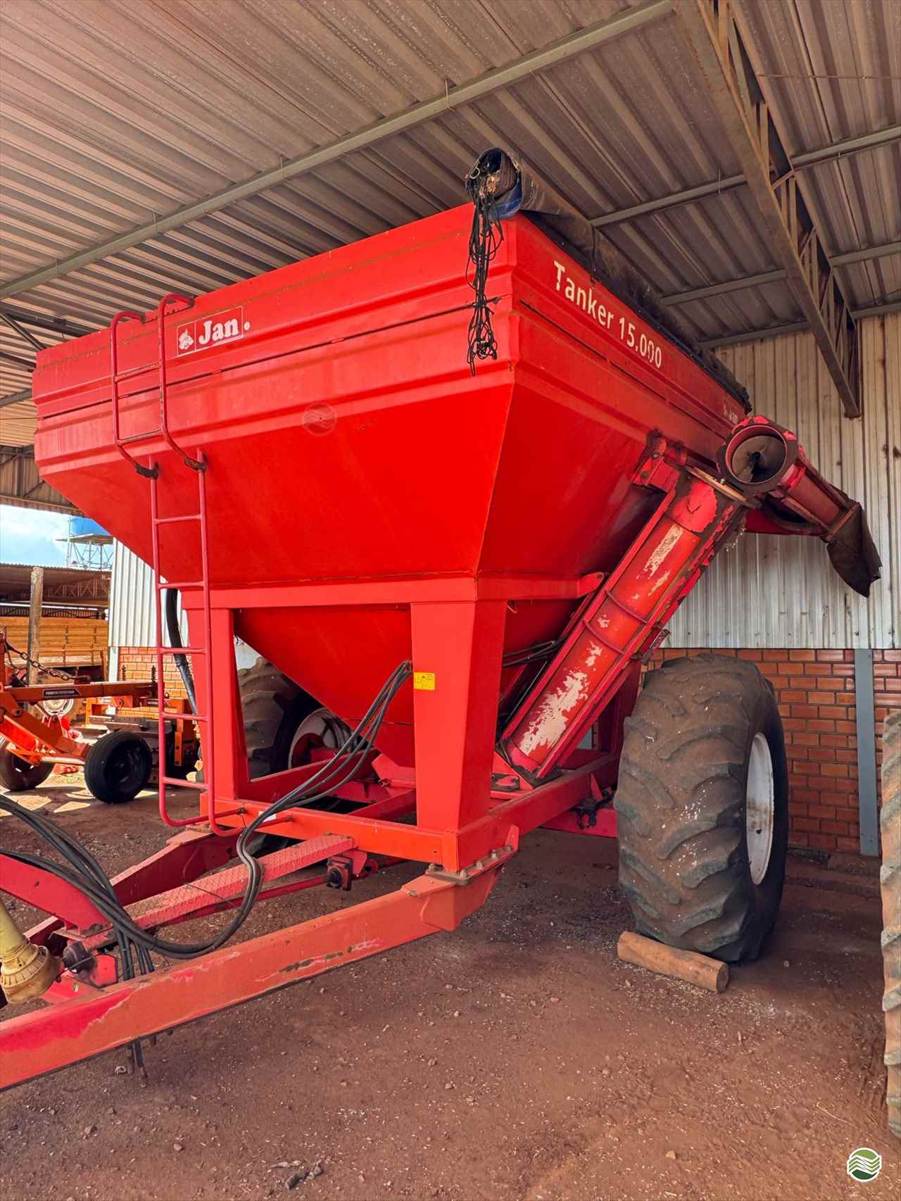 IMPLEMENTOS AGRICOLAS CARRETA BAZUKA GRANELEIRA 15000 Rural Vendas® TERRA ROXA PARANÁ PR