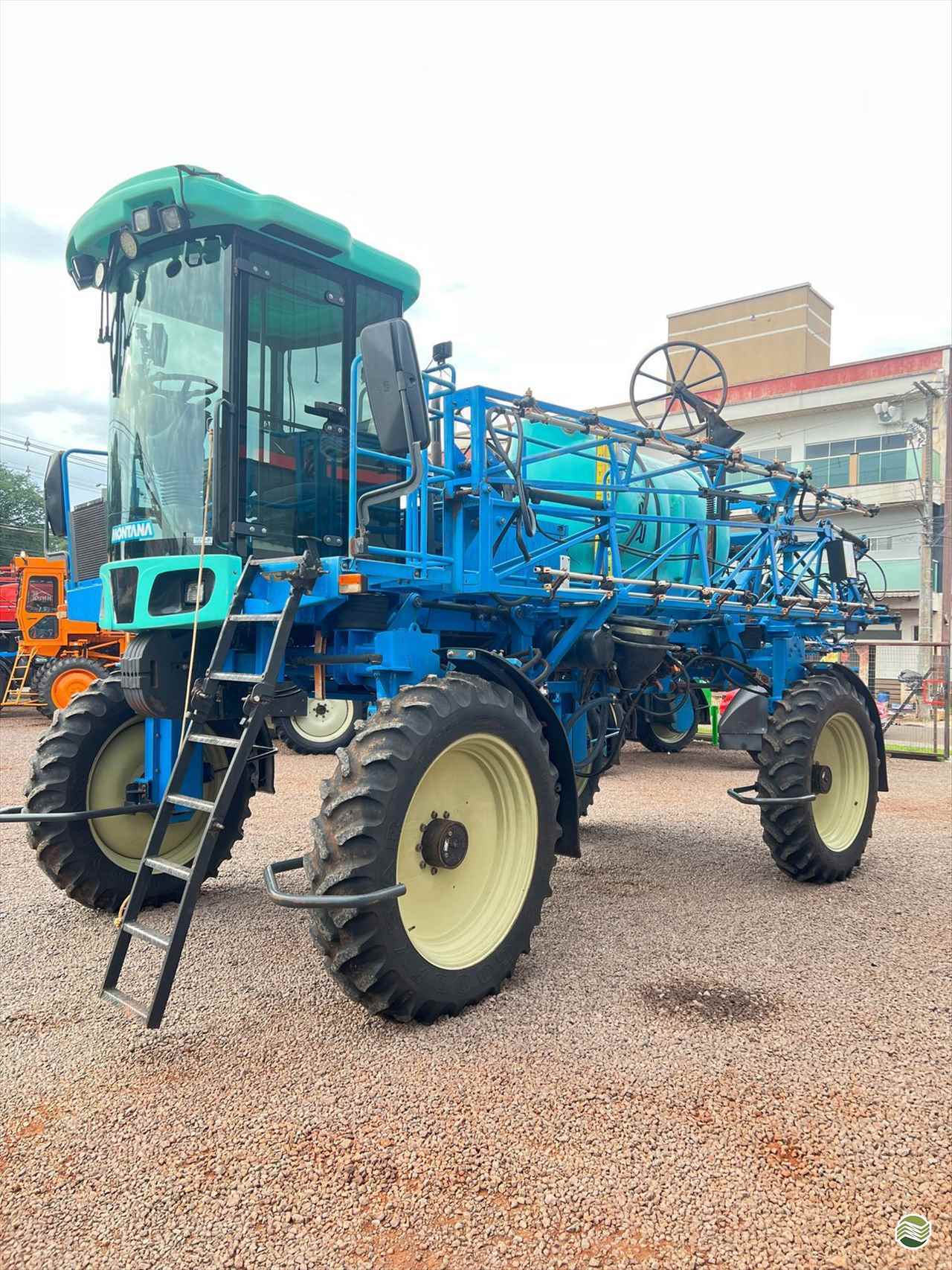 PULVERIZADOR KUHN Boxer 2000 H Tração 4x4 Rural Vendas® TERRA ROXA PARANÁ PR