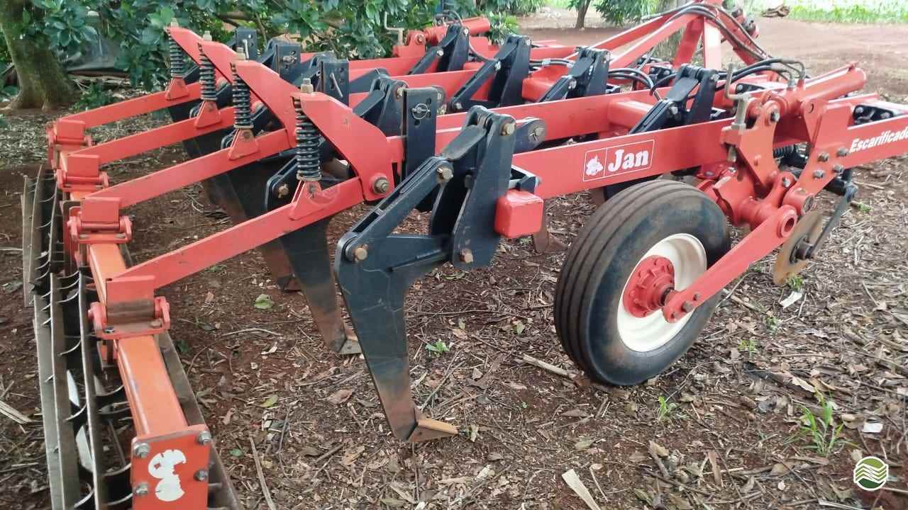 IMPLEMENTOS AGRICOLAS ESCARIFICADOR 9 HASTES DISCO CORTE  Rural Vendas® TERRA ROXA PARANÁ PR