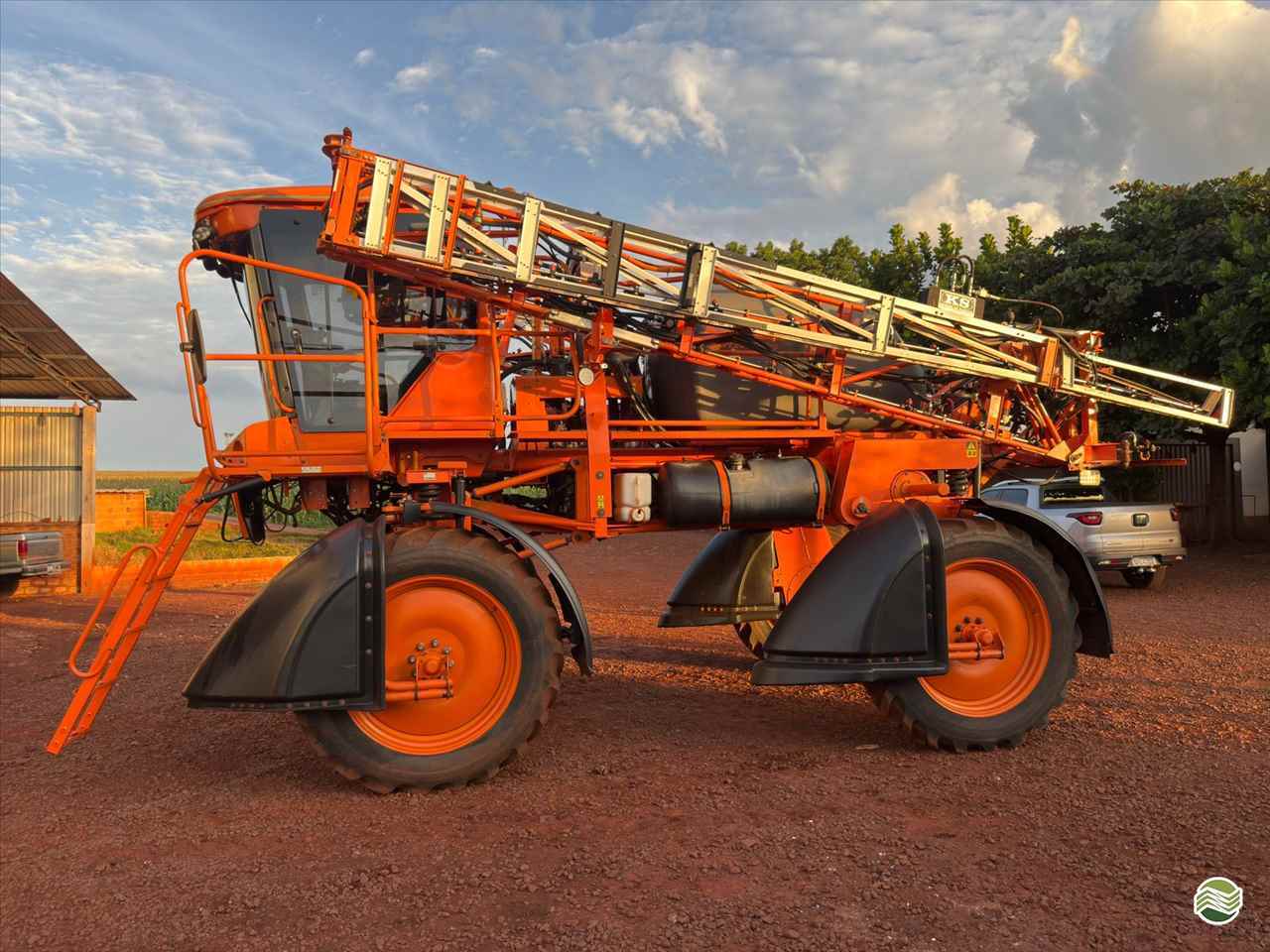 PULVERIZADOR JACTO UNIPORT 2000 PLUS Tração 4x2 Rural Vendas® TERRA ROXA PARANÁ PR