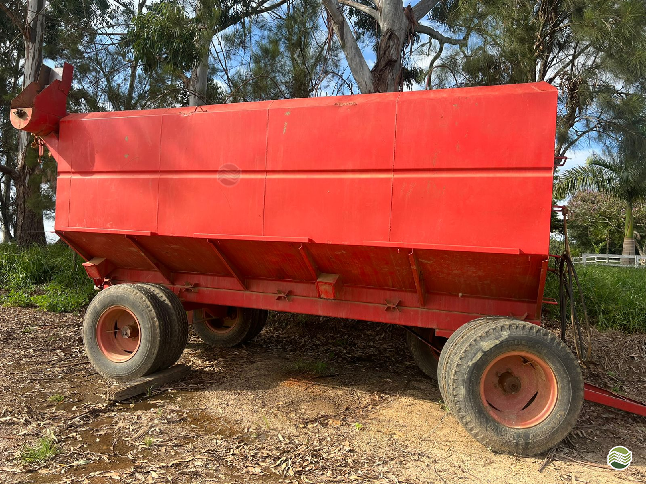 IMPLEMENTOS AGRICOLAS CARRETA BAZUKA GRANELEIRA 16000 Rural Vendas® TERRA ROXA PARANÁ PR