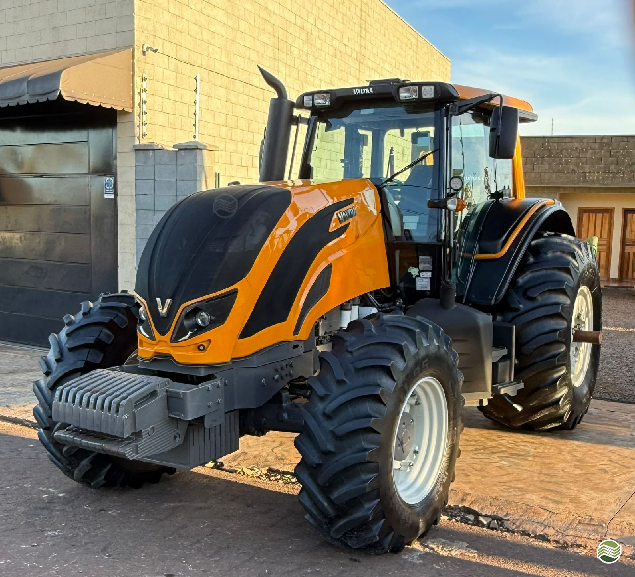 TRATOR VALTRA VALTRA BH 194 HiTech Tração 4x4 Rural Vendas® TERRA ROXA PARANÁ PR
