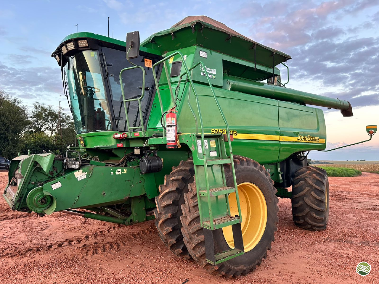 COLHEITADEIRA JOHN DEERE JOHN DEERE 9750 STS Rural Vendas® TERRA ROXA PARANÁ PR