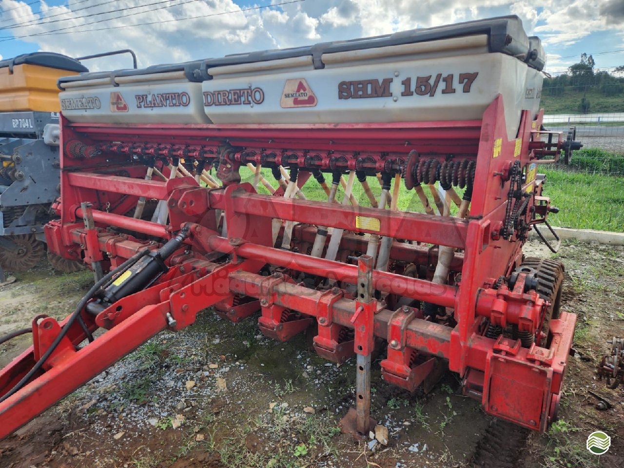 SEMEADEIRA SEMEATO SHM 1517 Sabiá Máquinas Agrícolas IRATI PARANÁ PR