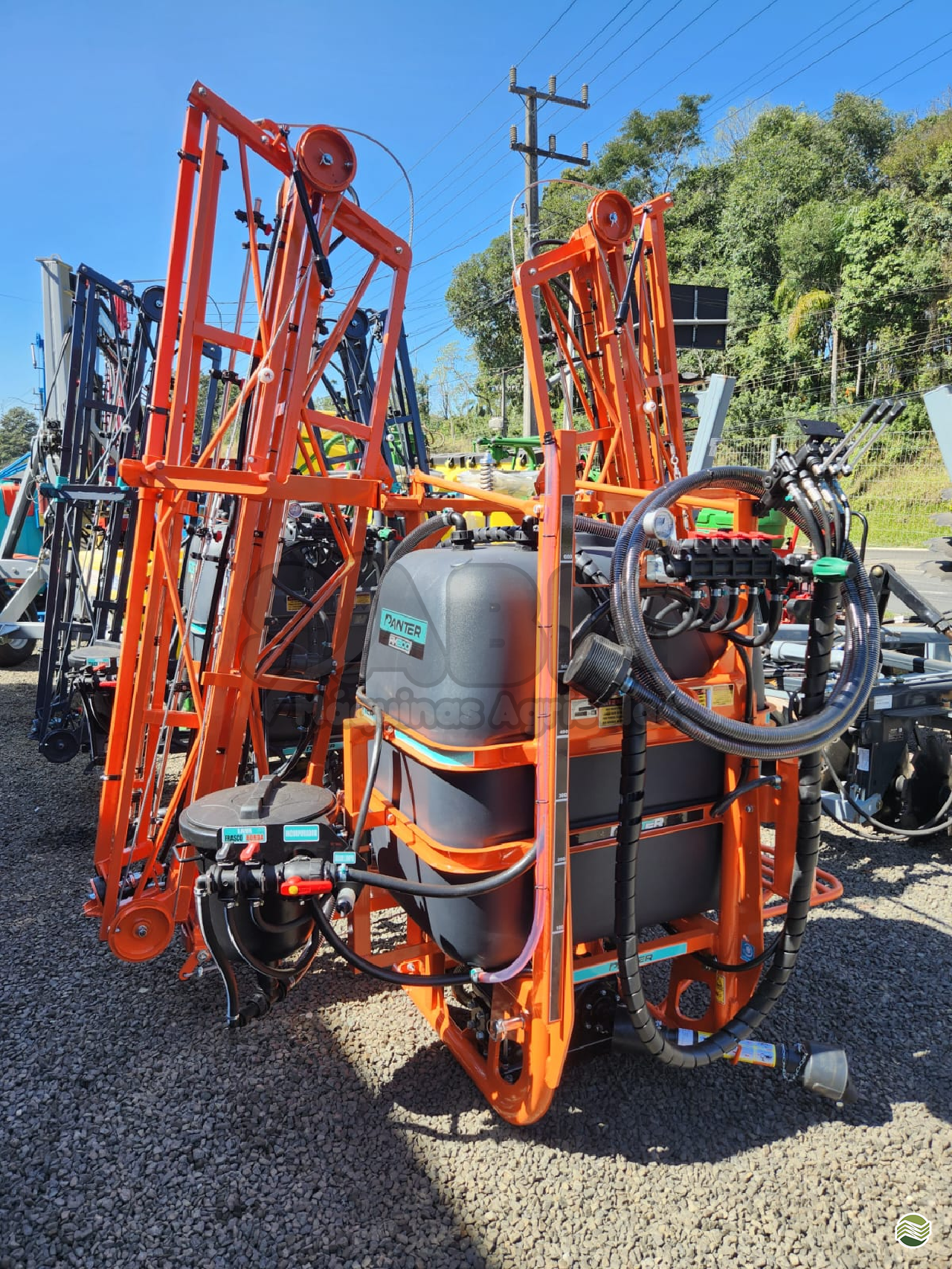 PULVERIZADOR PANTER PANTER 600 Acoplado Hidráulico Sabiá Máquinas Agrícolas IRATI PARANÁ PR