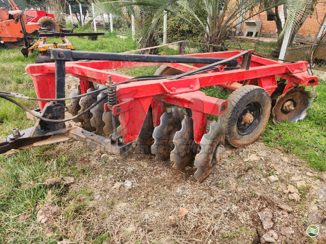 IMPLEMENTOS AGRICOLAS GRADE ARADORA ARADORA 18 DISCOS Sabiá Máquinas Agrícolas IRATI PARANÁ PR