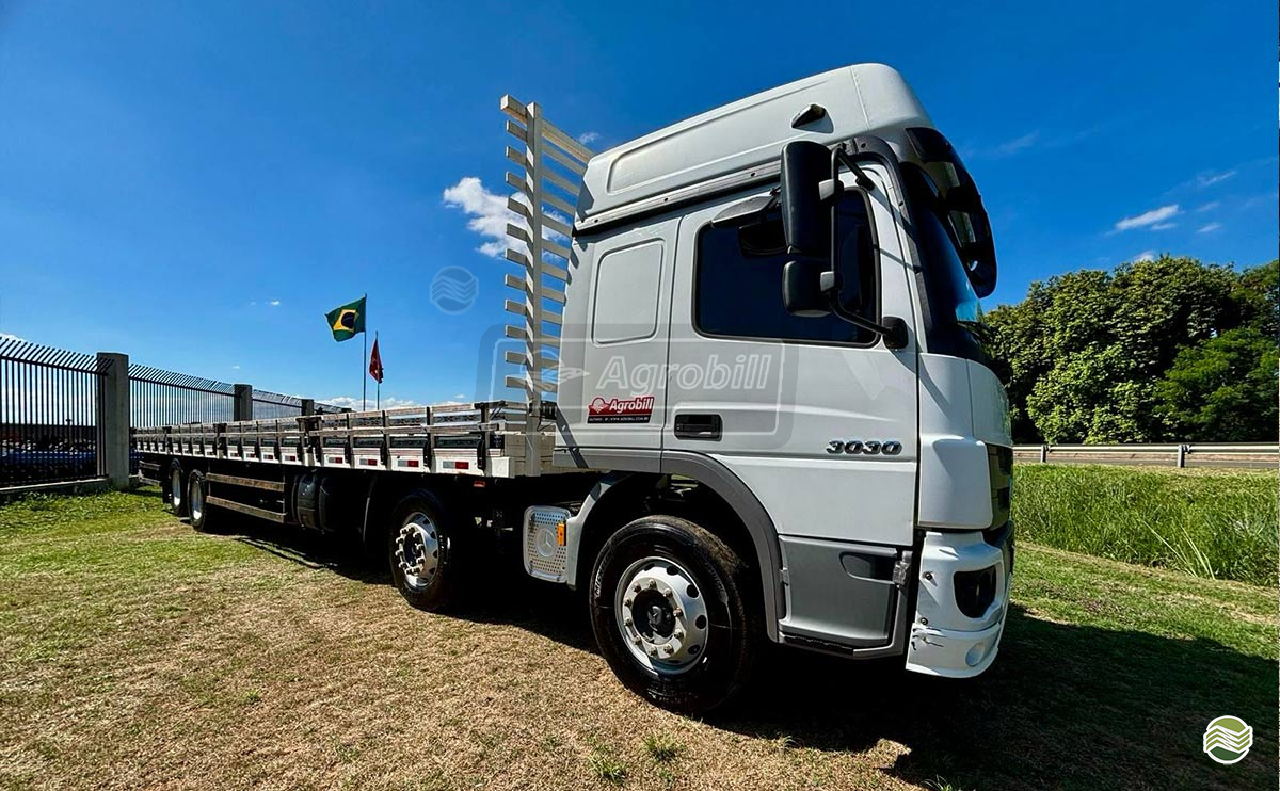 CAMINHAO MERCEDES-BENZ MB 3030 Grade Baixa BiTruck 8x2 AGROBILL Tratores & Implementos Agrícolas SALTINHO SÃO PAULO SP