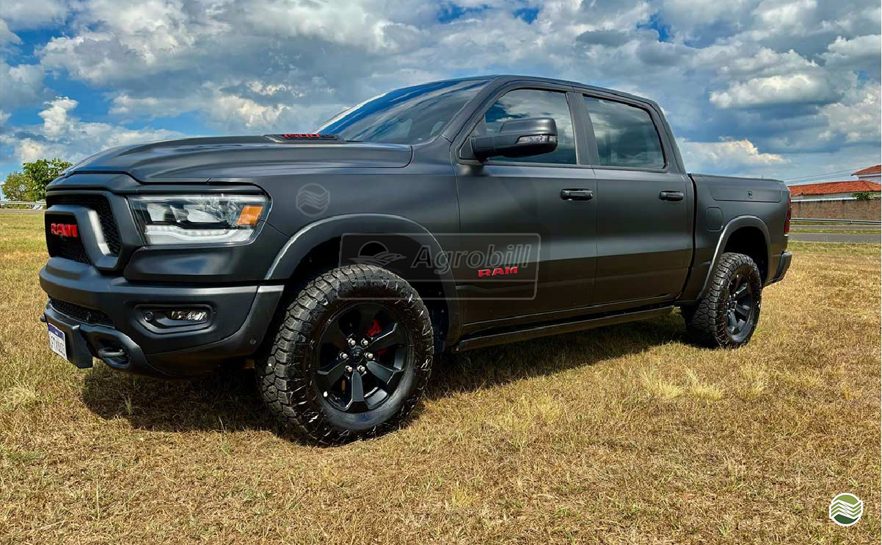 CARRO DODGE Ram 5.7 1500 R/T AGROBILL Tratores & Implementos Agrícolas SALTINHO SÃO PAULO SP