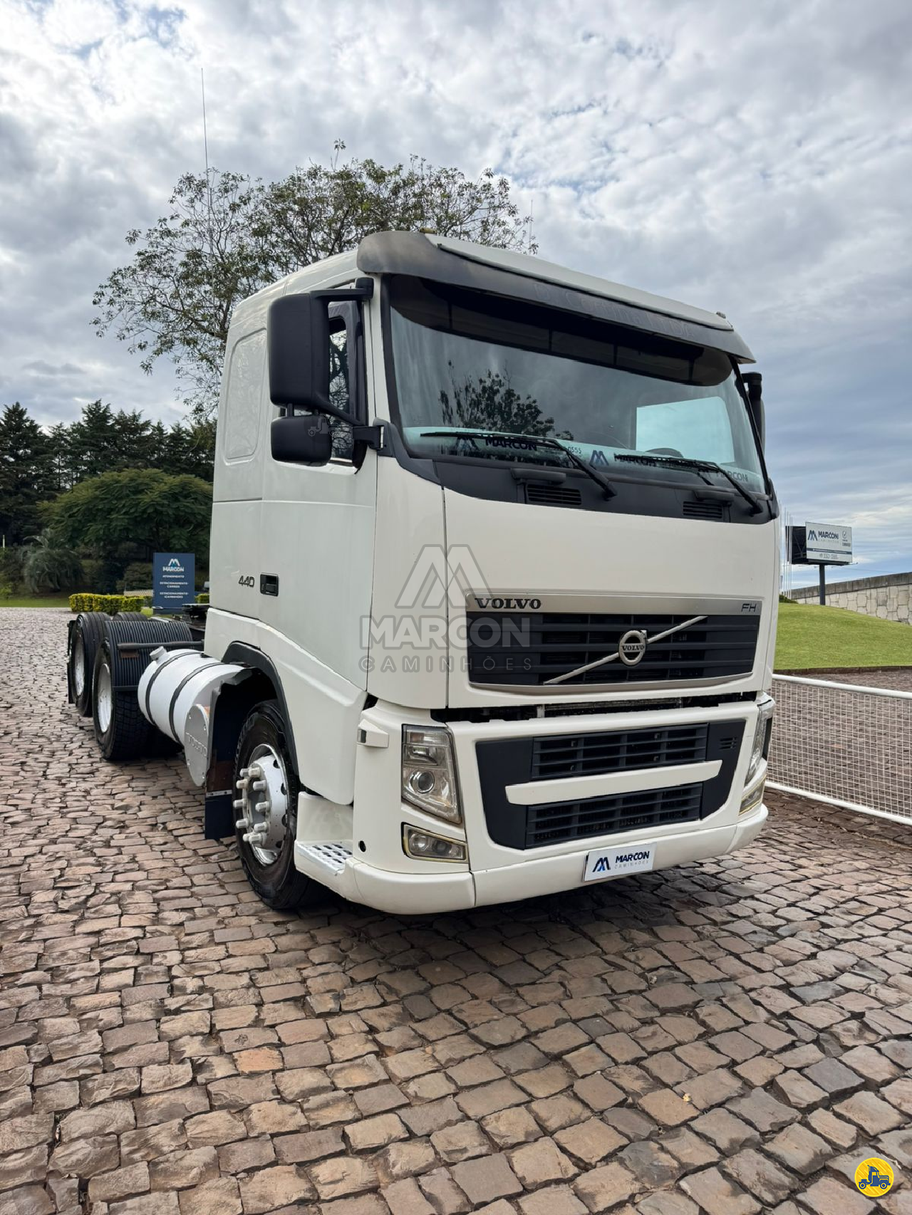 CAMINHAO VOLVO VOLVO FH 440 Chassis Cavalo 6x2 Marcon Caminhões CHAPECO SANTA CATARINA SC