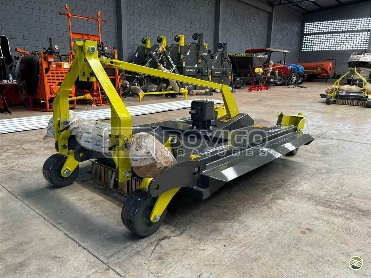 IMPLEMENTOS AGRICOLAS ROCADEIRA ROCADEIRA HIDRÁULICA Dovigo Tratores ARTUR NOGUEIRA SÃO PAULO SP