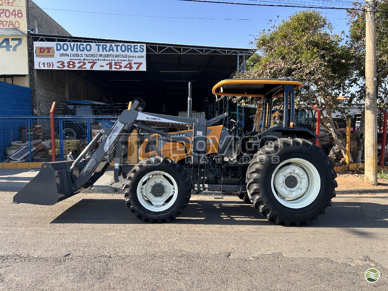 VALTRA A750 de Dovigo Tratores