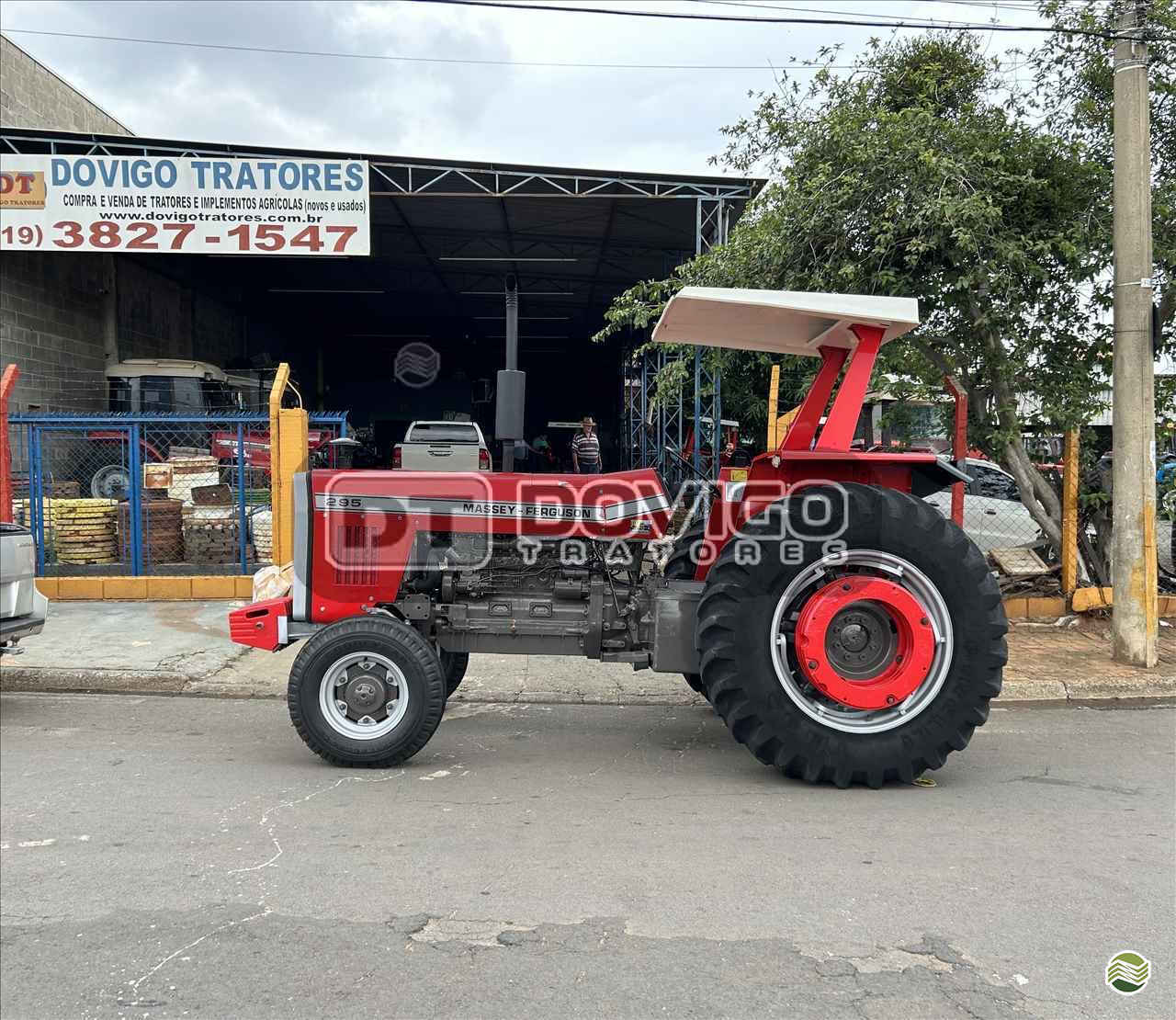 MF 295 de Dovigo Tratores