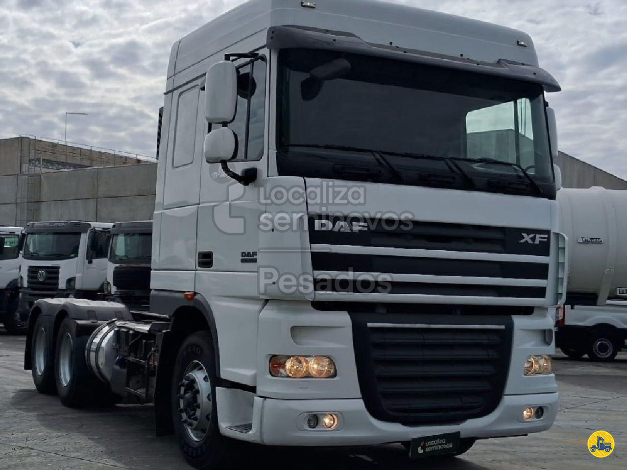 CAMINHAO DAF DAF XF FTT 105 510 Localiza Seminovos Pesados - Campinas CAMPINAS SÃO PAULO SP