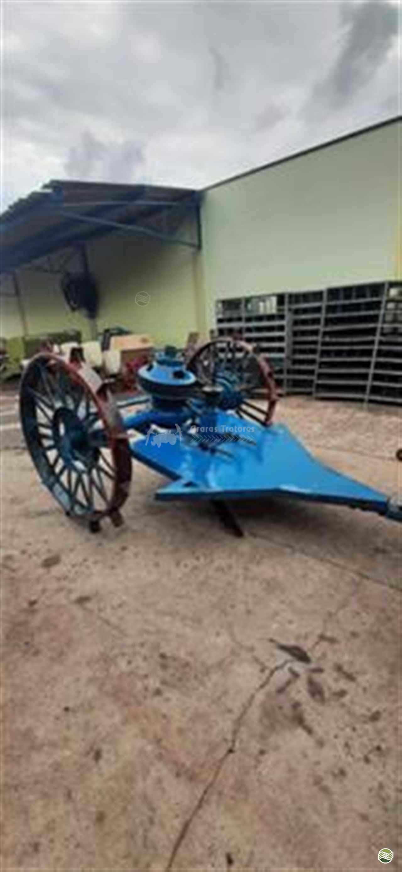 IMPLEMENTOS AGRICOLAS ROCADEIRA ROCADEIRA ARRASTO Araras Tratores ARARAS SÃO PAULO SP