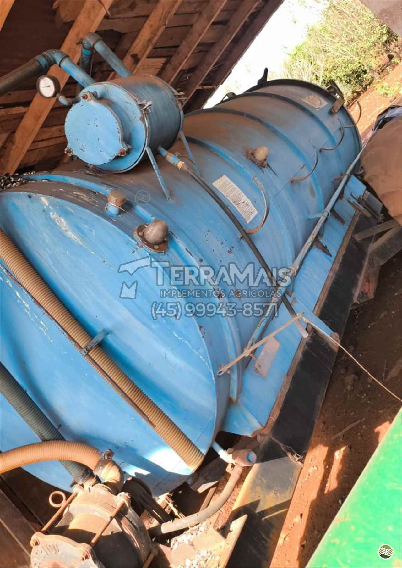 IMPLEMENTOS AGRICOLAS DISTRIBUIDOR ADUBO ORGÂNICO LÍQUIDO Terra Mais Implementos Agrícolas TOLEDO PARANÁ PR