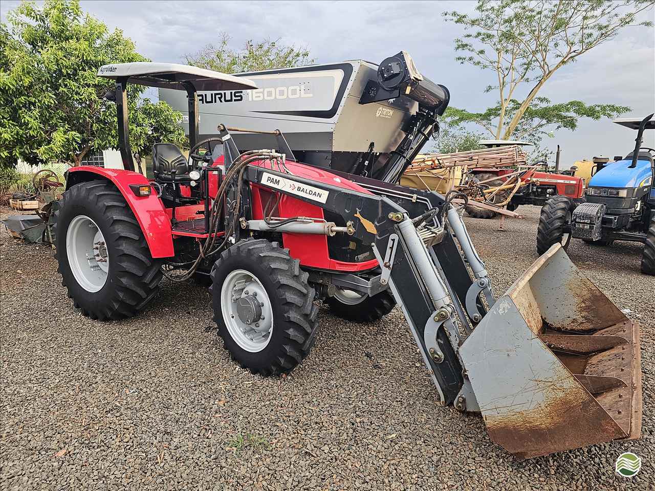 TRATOR MASSEY FERGUSON MF 4707 Tração 4x4 Marin Tratores BIRIGUI SÃO PAULO SP