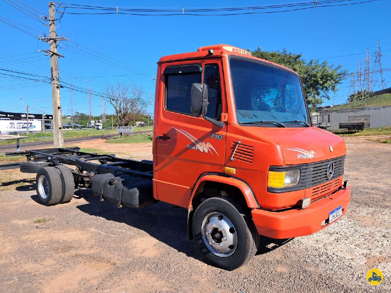 CAMINHAO MERCEDES-BENZ MB 710 Chassis 3/4 4x2 Edmilson Caminhões Usados UMUARAMA PARANÁ PR