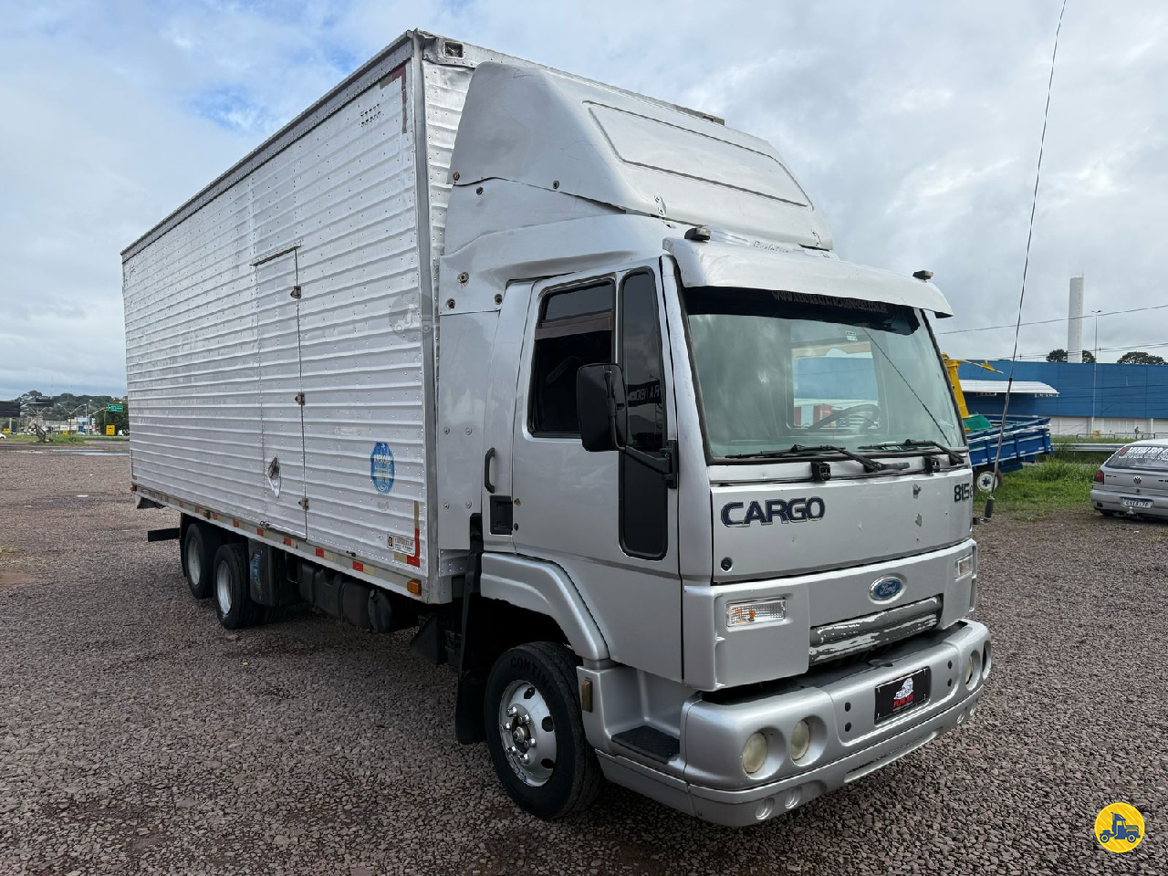 CAMINHAO FORD CARGO 815 Baú Furgão 3/4 6x2 Edmilson Caminhões Usados UMUARAMA PARANÁ PR