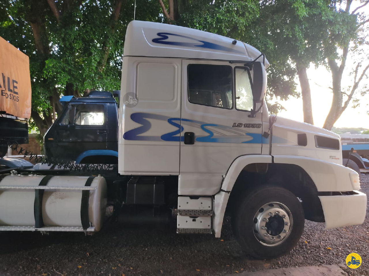 CAMINHAO MERCEDES-BENZ MB 1938 Cavalo Mecânico Cavalo 6x2 Edmilson Caminhões Usados UMUARAMA PARANÁ PR